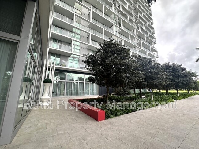 Photo - 2000 Metropica Wy Unidad Apt 1401