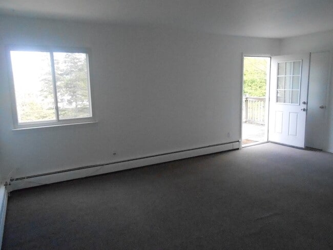 Main private entrance - 172 Wicks Rd