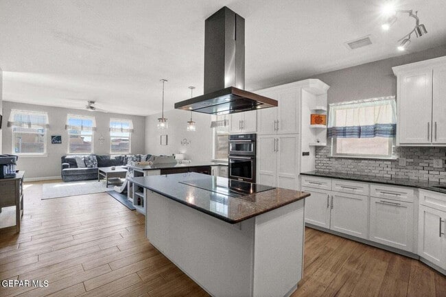 Photo - 11032 Bullseye St