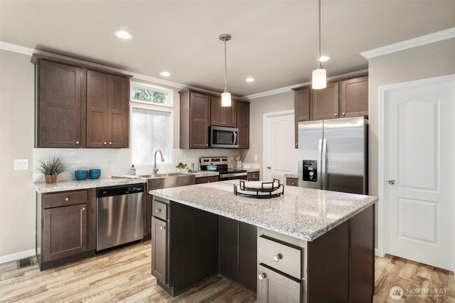 Photo - 39001 Shoreview Dr NE