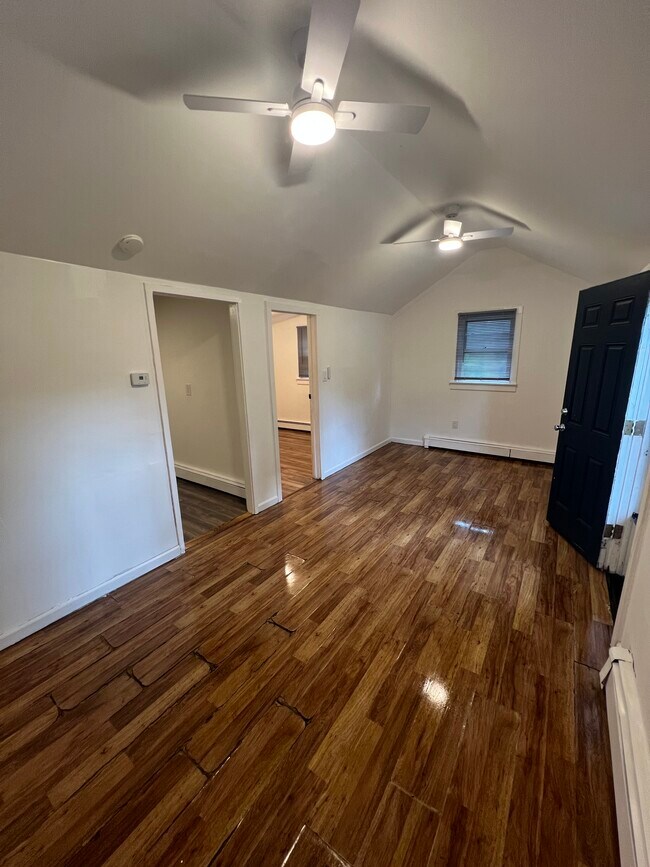 Photo - 212 Monroe Dr