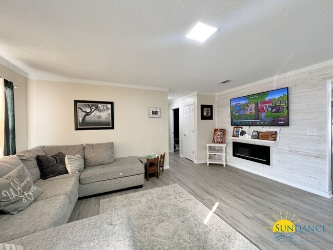 Photo - Custom upgrades in this beautiful Crestview home!