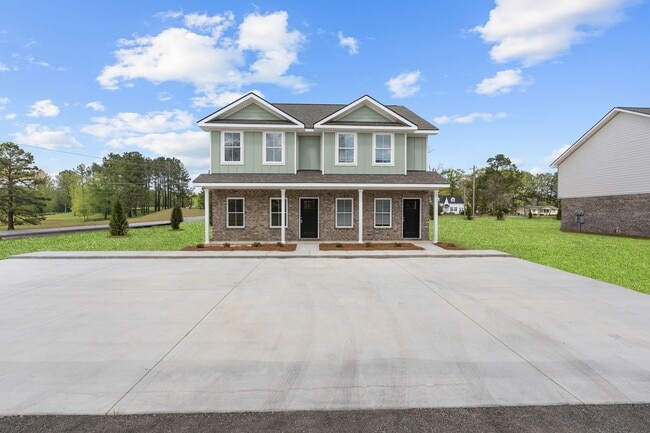 Building Photo - 102 Skye Dr Unit #1