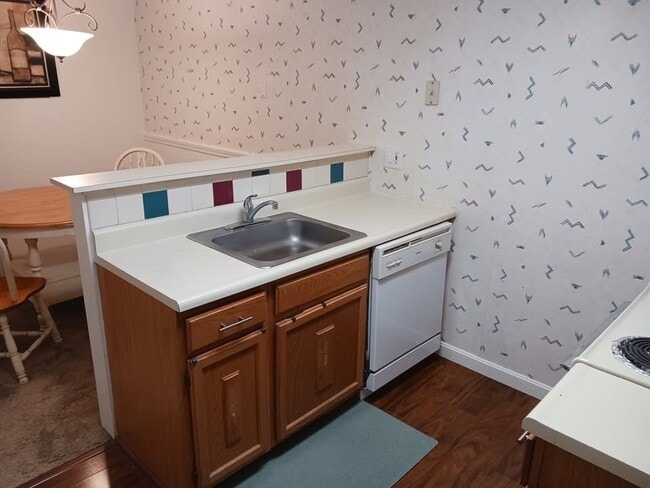 Photo - 10 Squire Ct Unit 8