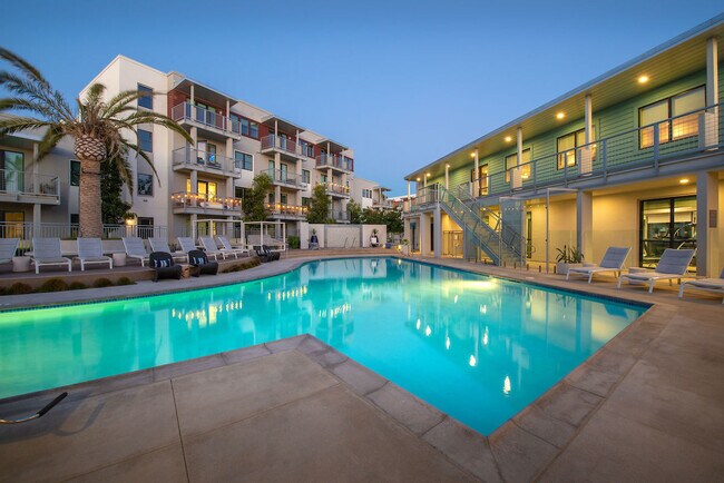 Coastline Ventura apartments — community photo