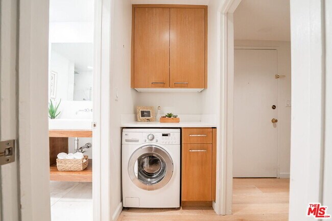 Photo - 645 Westmount Dr Unidad 211