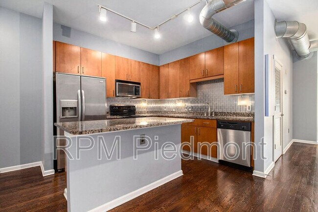 Photo - 5300 Peachtree Rd Unit #3306