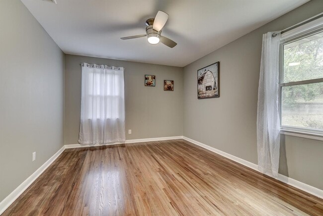 Photo - 2322 Cabin Hill Rd