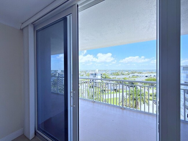 Photo - 3546 S Ocean Blvd Unidad 914