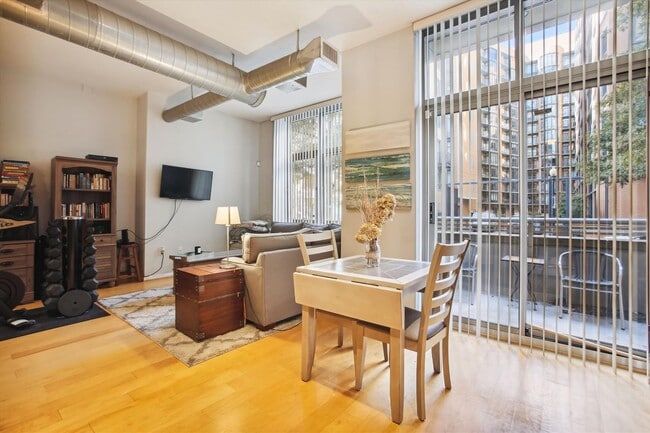 Building Photo - Incredible 1BR/1BA Condo INCLUDES Garage Parking in Vibrant Mount Vernon Triangle!