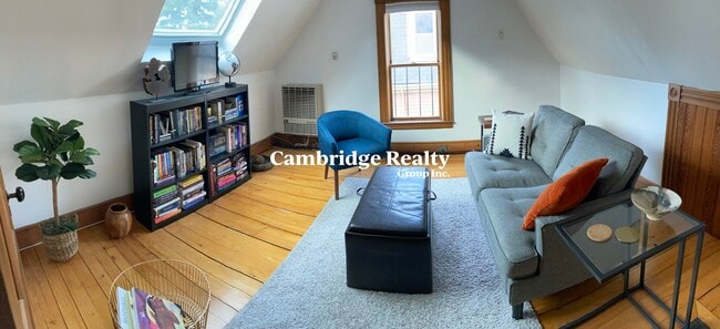 Building Photo - 83 Orchard St Unit 3 Rental