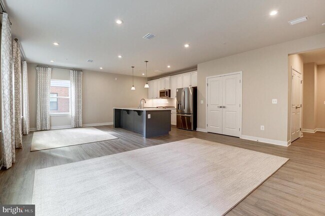 Photo - 4395 Peach Lily Ln Unit 304