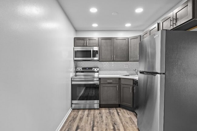 Photo - Spring Manor