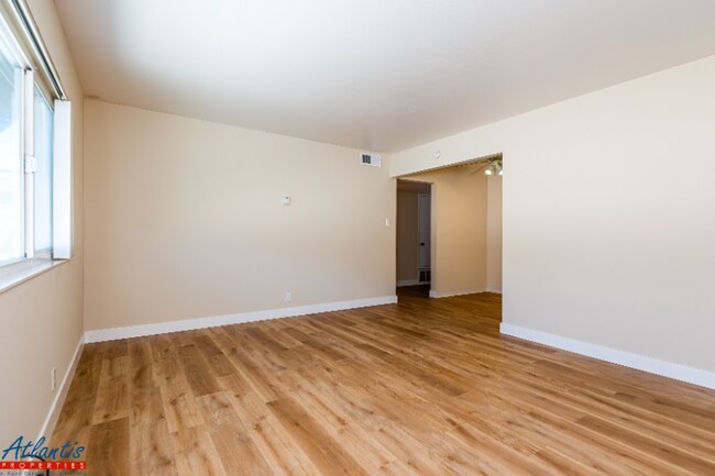 Photo - 642 Blythe Ct Unidad 27