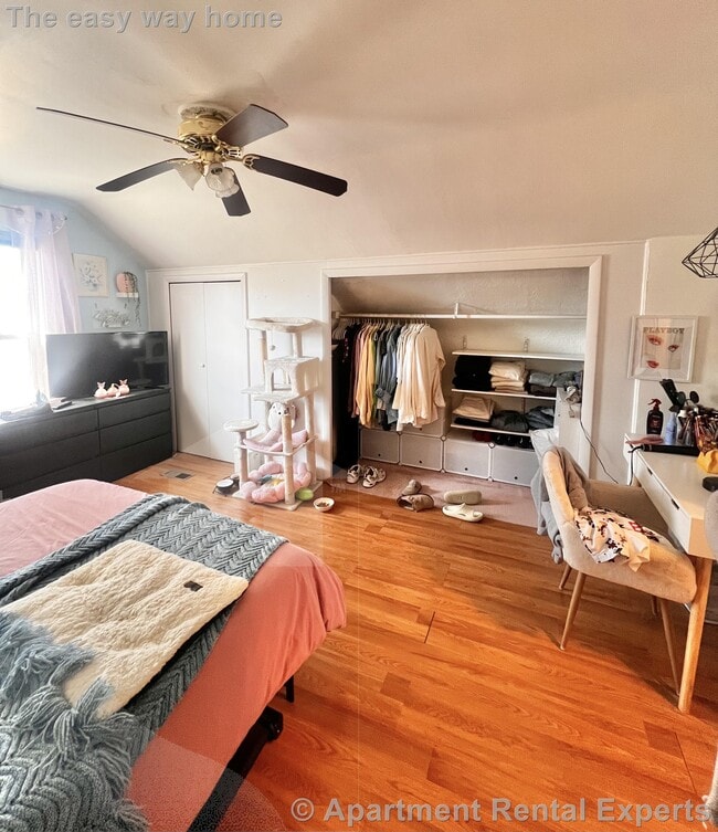 Building Photo - 282 Lowell St