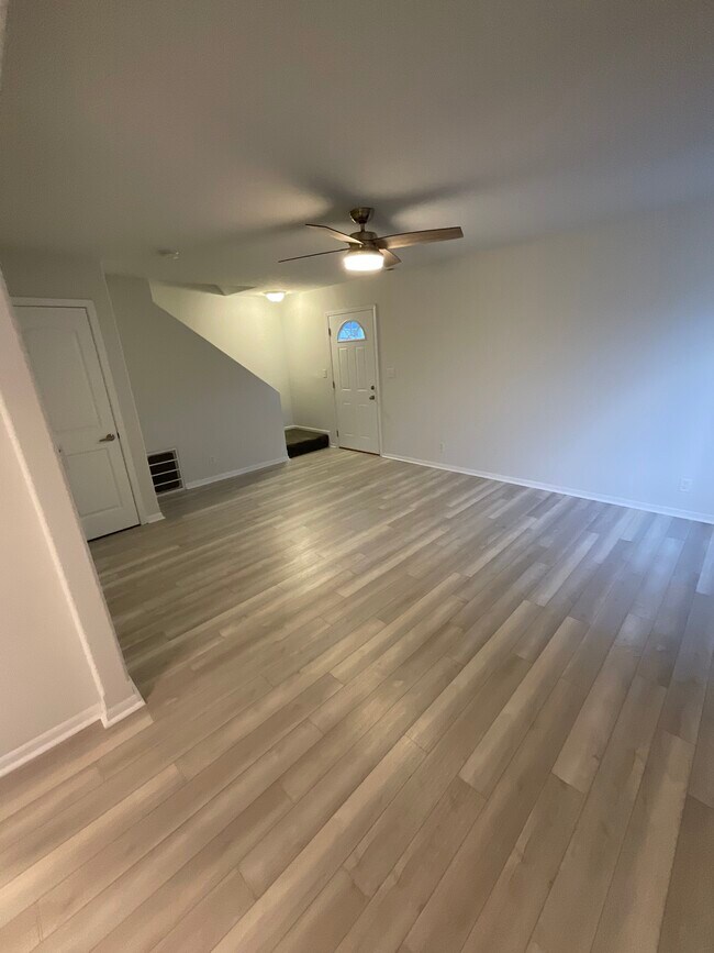 Living Room - 1319 Lemna Ave