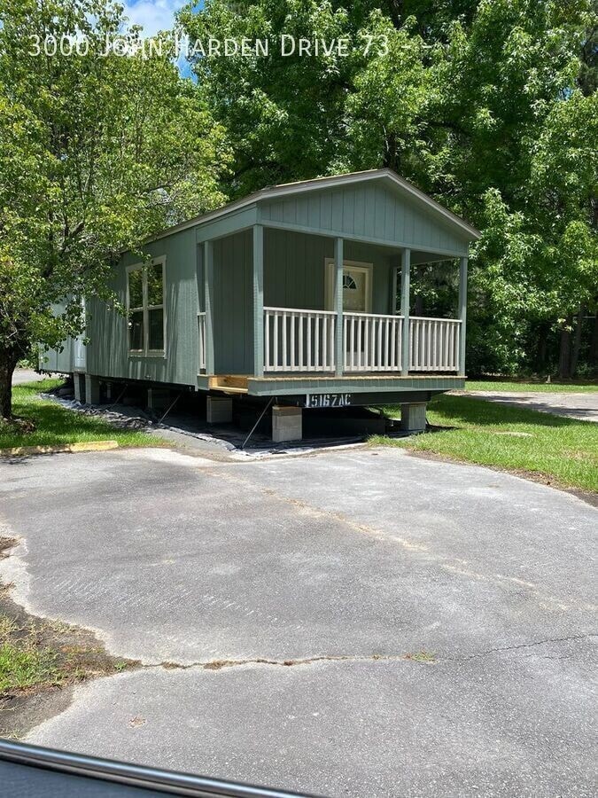 Photo - 3000 John Harden Dr