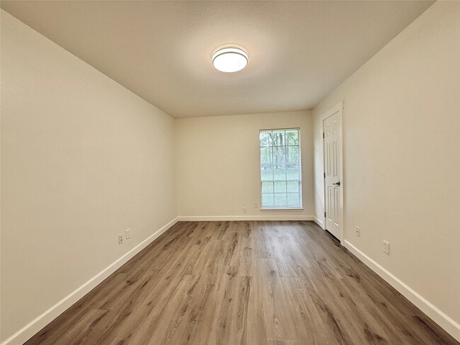 Photo - 2043 Cherry Laurel Dr