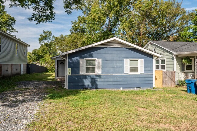 Photo - 409 N Maple St Unidad A