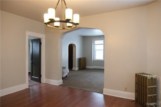 Photo - 233 Pennsylvania St