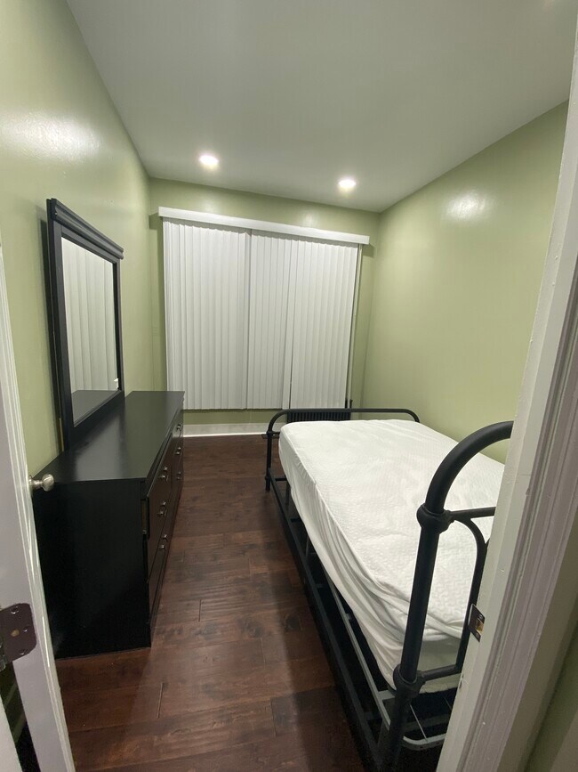 Bedroom 3 - 542 Van Siclen Ave Unit 2R