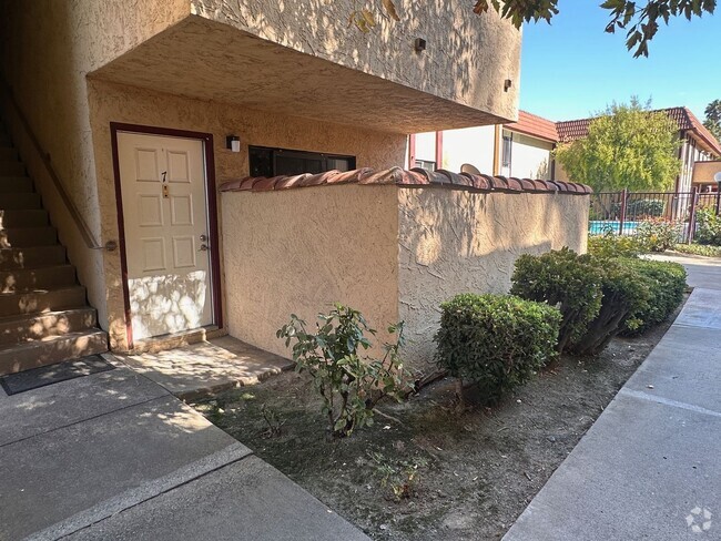 Building Photo - Remodeled 1 Bedroom 1 Bath South San Jose ... Unit 7 Rental