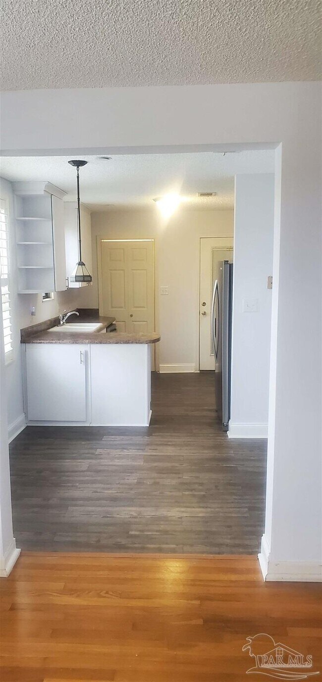 Photo - 2007 E Gadsden St Unit 102