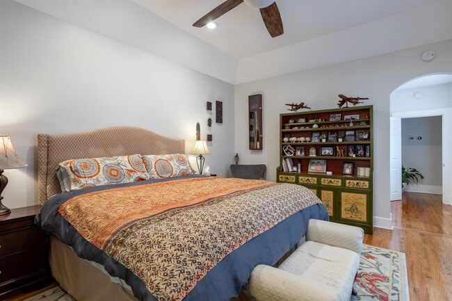 Building Photo - 813 Ingleside Ave Rental