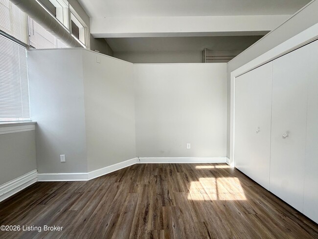 Photo - 1107 E Kentucky St Unit 1