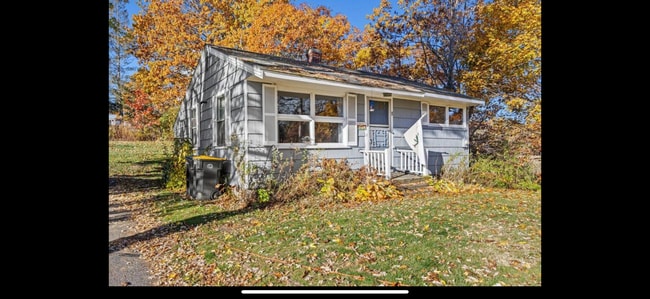 Building Photo - 6 Rose Hill Way