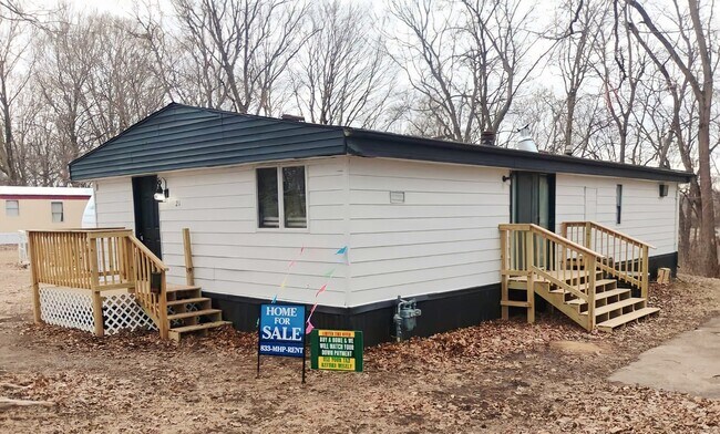 Photo - 1100 W Locust St