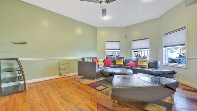 Photo - 752 Park Rd NW Unidad Main