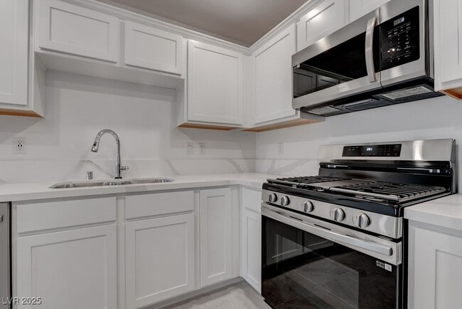 Building Photo - 931 Watford Pl Rental
