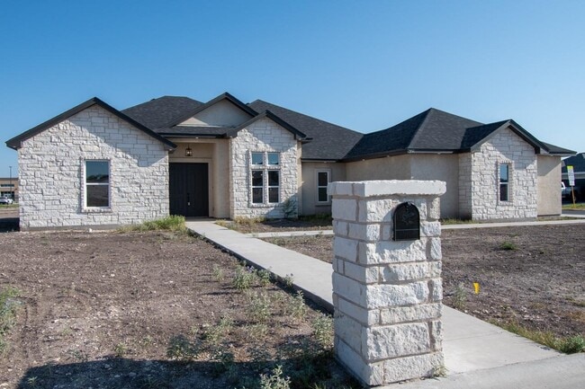 Photo - 206 E Persimmon Dr