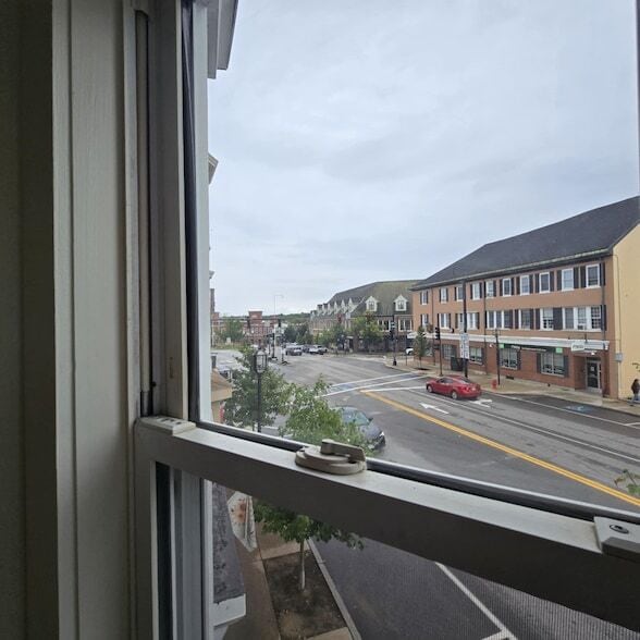 Building Photo - 515 Central Ave Unit 5