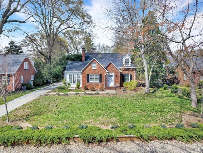 Building Photo - BRICK GASTONIA HOME FOR RENT