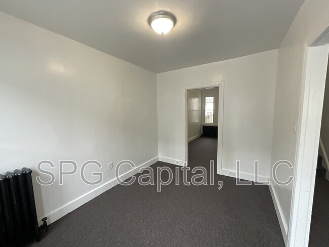 Photo - 650 W College Ave