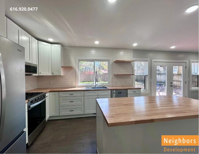 Photo - 2390 Crestview Dr SW