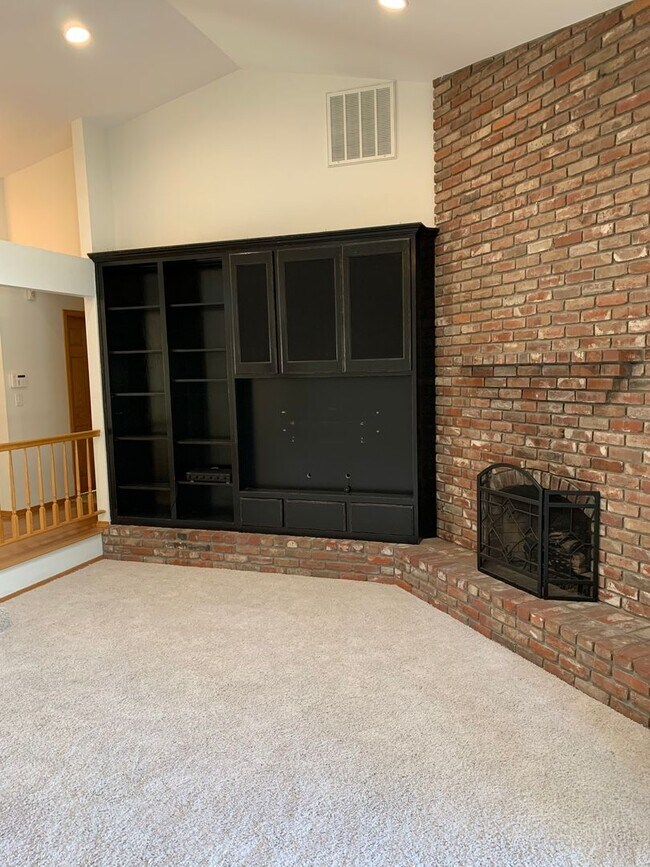 Photo - 4 Bedroom 3 Bath Home