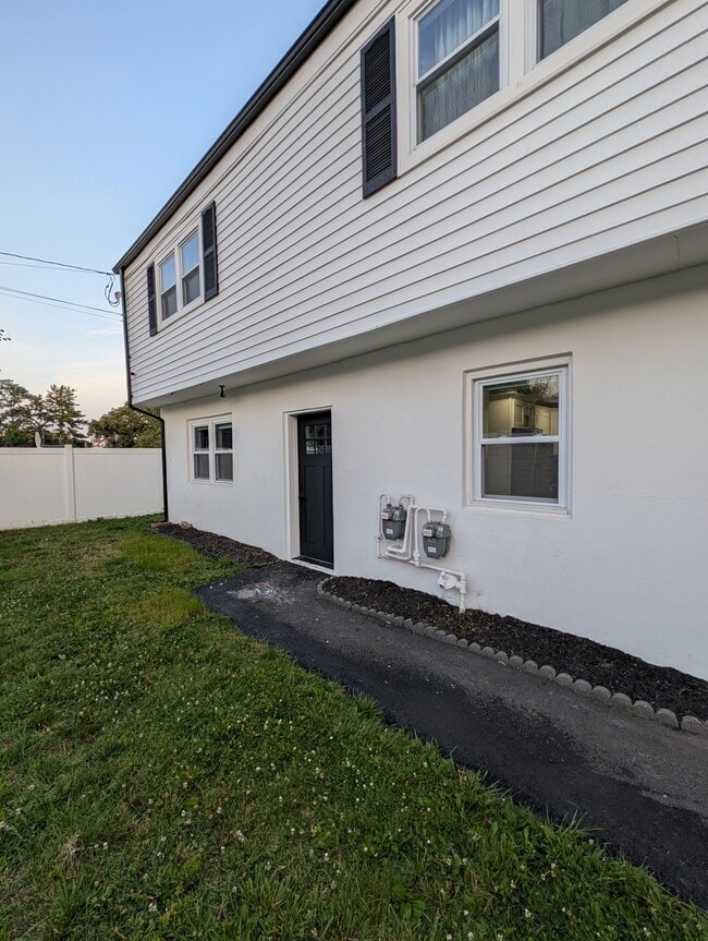 Building Photo - 151 New York Ave Unit #A