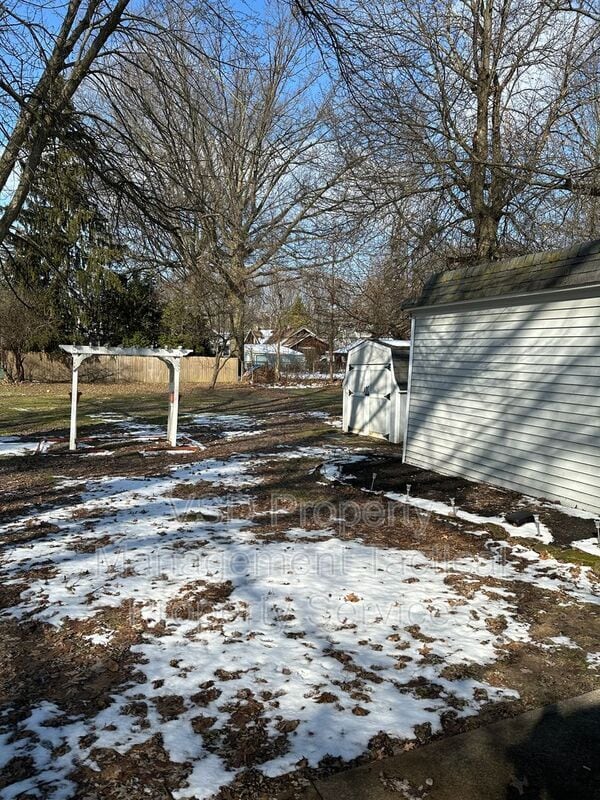 Photo - 1780 S Green Rd Unit Up