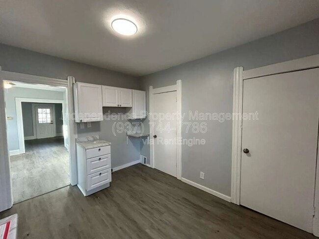 Photo - 200 E 31st St