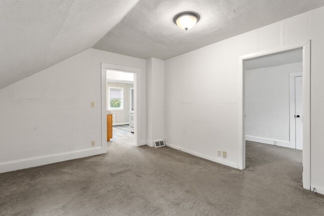 Photo - 1717 Walnut St Unit Upper