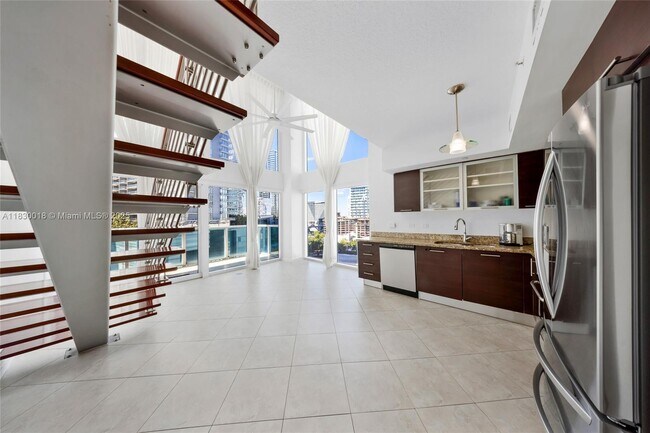 Photo - 41 SE 5th St Condo Unit 816