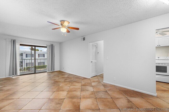 Photo - 120 Cypress Club Dr Unit 231