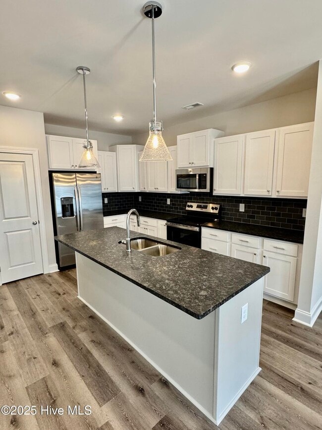 Photo - 1404 Hartley Ln