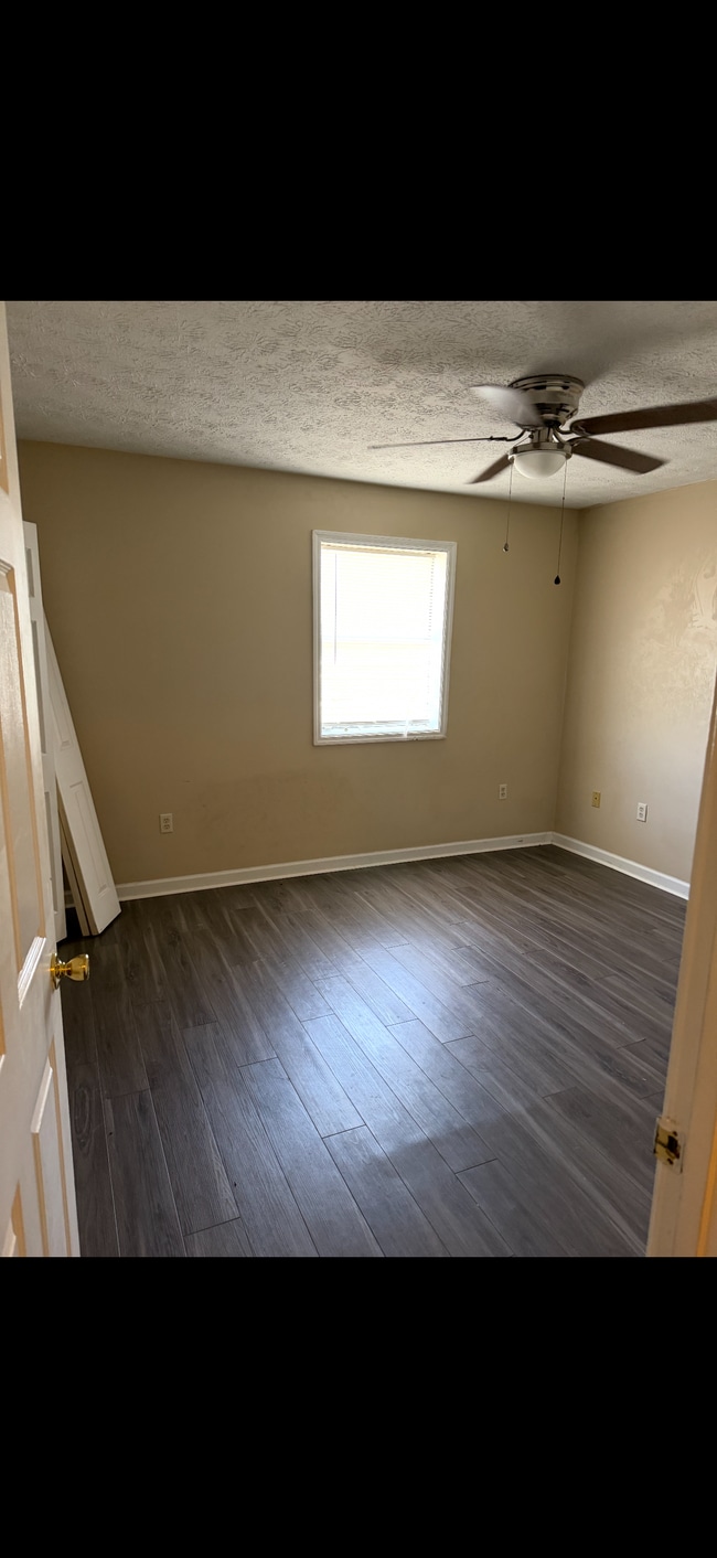 Photo - 100 Rockcastle St Unit 4