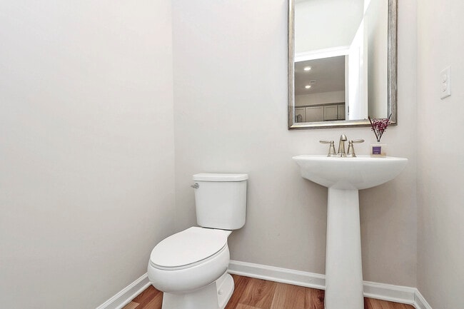 Photo - 730 Herlong Ave