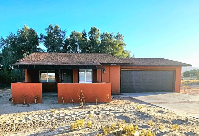 2 bedroom 2 bath with 2 car attached garage - 2 bedroom 2 bath with 2 car attached garage Casa