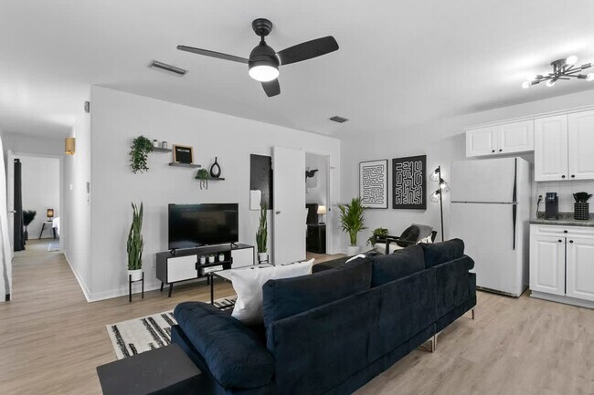 Photo - 2401 Gordon St Apartamento Unidad ID1271941P